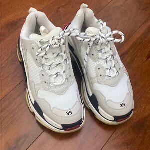 Men's White and Black Sneakers